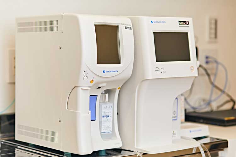 全自動血球計数器、臨床化学分析装置